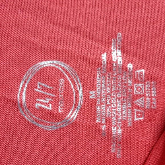 Maurices Short Sleeved T-shirt - Picture 3 of 3